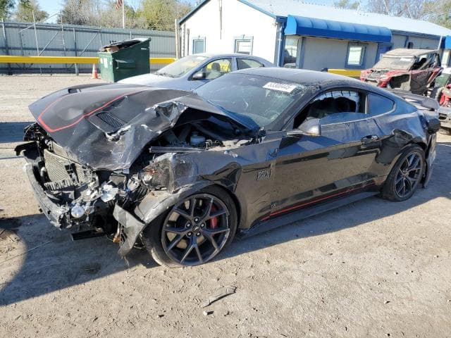 FORD MUSTANG