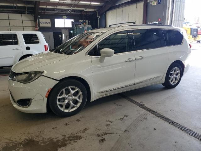 CHRYSLER PACIFICA
