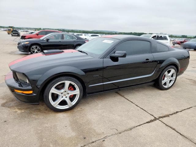 FORD MUSTANG