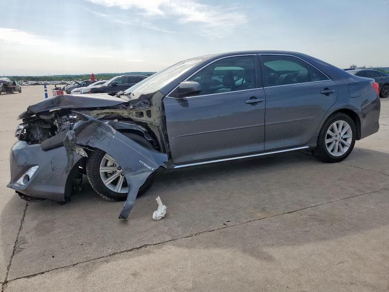 TOYOTA CAMRY