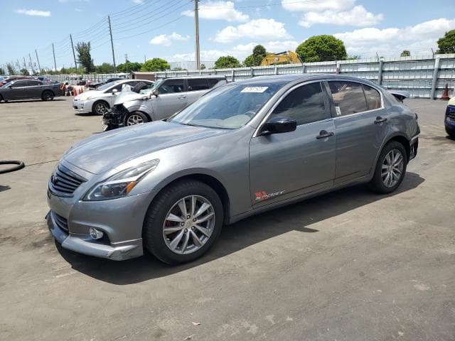 INFINITI Q40