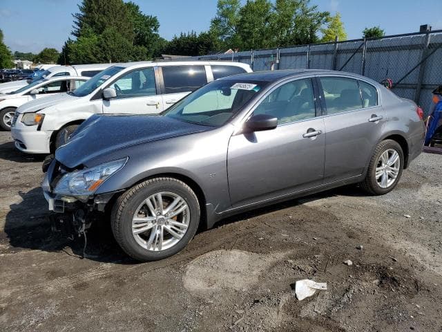 INFINITI Q40