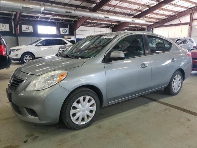 NISSAN VERSA